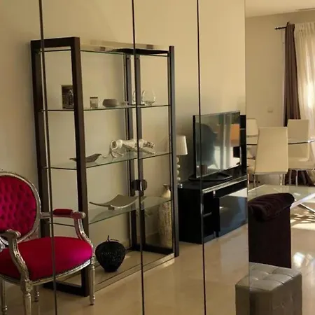 Modern 2 Bed In Апартаменты